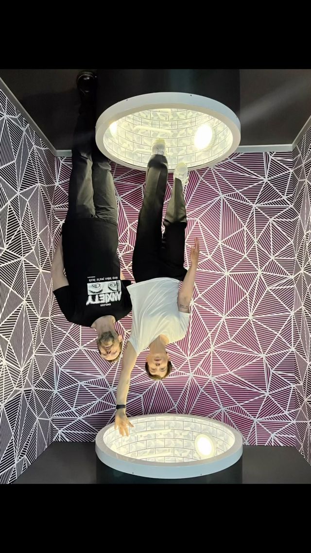 Vi var @stockholm.paradoxmuseum med. Maja och Felix jättekul. 😁